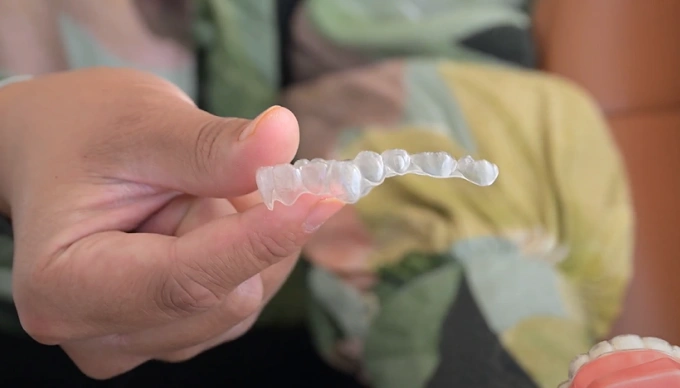 img-invisalign-treatment-ashburn-va-how-do-invisalign-aligners-work
